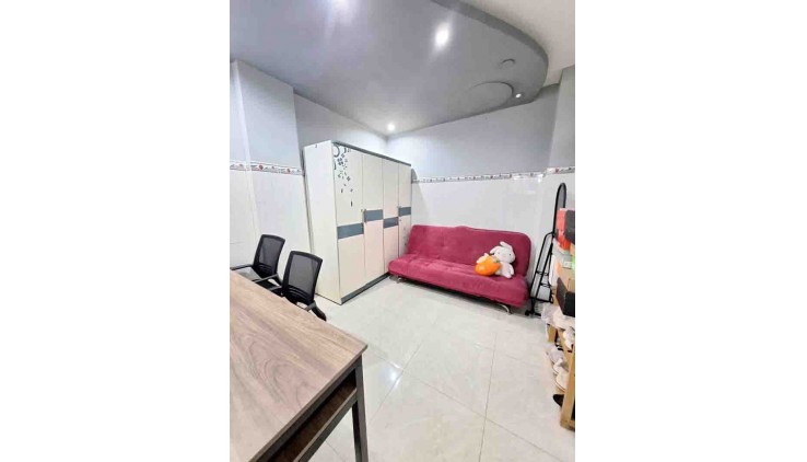 Bán Nhà 2 Tầng Lô Góc 40m2 chỉ Nhỉnh 3 Tỷ 2PN Gần Chợ Thủ Đức Trường Thọ Tặng Nội Thất Xịn